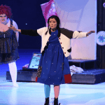 Родион Щедрин подарил по заслугам Замарашке (Пелагея Куренная) песню про кольцо счастья, а Злыдне (Лариса Юдина) - пародийные фиоритуры и скороговорки