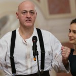 Певец Джон Дашак во время пресс-подхода перед генеральной репетицией. Фото: Артем Геодакян/ТАСС