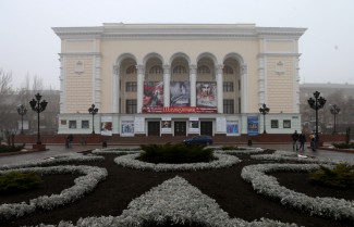 Здание Донецкого национального академического театра оперы и балета имени А. Б. Соловьяненко. Фото - Валерий Шарифулин/ТАСС