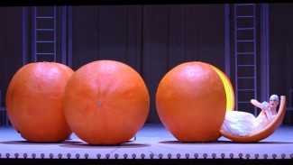 Премьера оперы "Любовь к трем апельсинам" состоялась в субботу на Приморской сцене Мариинского театра