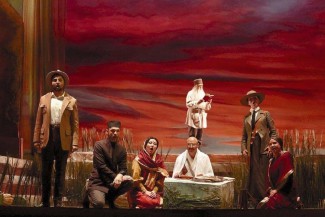 На Новой сцене Большого театра показали «Сатьяграху». Фото: Полина Стадник