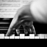 Концертмейстер - это то, что играет