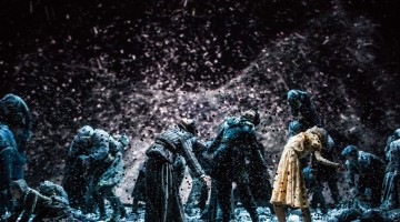 Сцена из спектакля "Иоланта/Щелкунчик" в постановке Дмитрия Чернякова. Фото - Agathe Poupeney