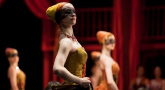 Сцена из балета "Ромео и Джульетта" в постановке Вячеслава Самодурова