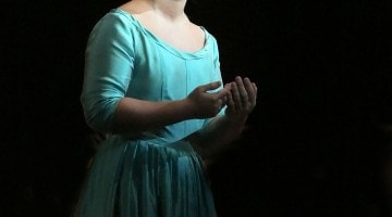 Юлия Лежнева