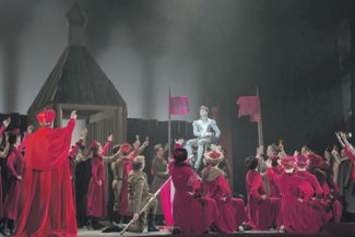 Поляки салютуют своему ставленнику. Фото - vk.com/operabalet64 Поляки салютуют своему ставленнику. Фото - vk.com/operabalet64