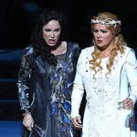 Надя Михаэль (слева) и Анна Нетребко не уступили друг другу. Фото - Н. Разина