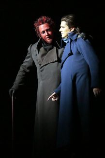 Мефистофель - Дмитрий Белосельский. Фауст - Саймир Пиргу. Фото - Дамир Юсупов