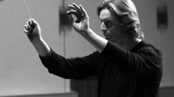 Антон Шабуров