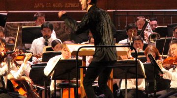 Теодор Курентзис дирижирует 6-й симфонией Малера в БЗК