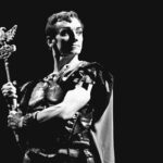 Марис Лиепа в роли Красса в балете "Спартак". Фото - Александр Макаров / РИА Новости