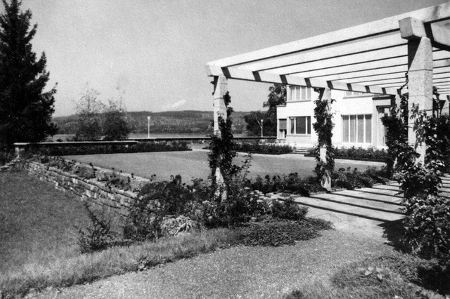 Вид на виллу Сенар, середина 1930-х гг.