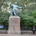 Памятник Чайковскому у Московской консерватории - "Фермата". Фото - РИА Новости/Сергей Пятаков