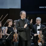 Музыканты Уральского филармонического оркестра примут участие в выборах на гастролях в Германии