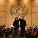 Дирижеры Цзян Цзинь, Дмитрий Лисс и Объединенный уральско-харбинский оркестр