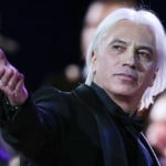 Теперь каждый выход Дмитрия Хворостовского на сцену больше, чем просто выступление. Это победа и послание, обнажающее душу. Фото: Вячеслав Прокофьев/ТАСС