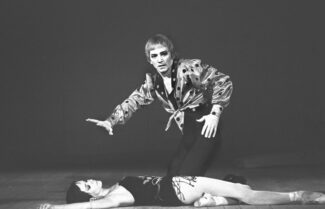 Марис Лиепа и Лариса Туисова в сцене из балета "Кармен", 1981 год. Фото: Александр Чумичев/ТАСС Марис Лиепа и Лариса Туисова в сцене из балета "Кармен", 1981 год. Фото: Александр Чумичев/ТАСС