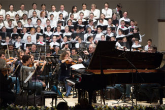 Открытие филармонии состоялось с участием Мариинского оркестра и Сводного детского хора Республики Северная Осетия - Алания. Фото - Александр Шапунов