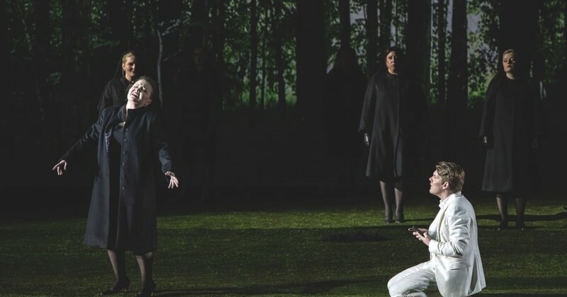 Альбина Шагимуратова в оепере "Волшебная флейта". Фото - Emilie Brouchon