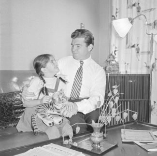 Эмиль Гилельс с дочерью. 1950-е гг. Фото из архива ВМОМК им. Глинки