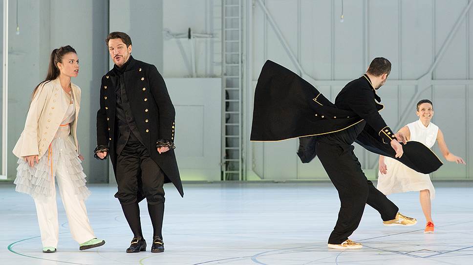 "Cosi fan tutte" в Парижской опере. Фото - Anne Van Aerschot Моцарта спели ногами. "Cosi fan tutte" в Парижской опере