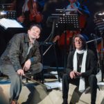 Константин Хабенский и Юрий Башмет в спектакле "Не покидай свою планету"