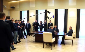 Встреча Президента РФ Владимира Путина, министра культуры Владимира Мединского и генерального директора Большого театра Владимира Урина Встреча Президента РФ Владимира Путина, министра культуры Владимира Мединского и генерального директора Большого театра Владимира Урина