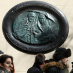 Мемориальную доску Мстиславу Ростроповичу открыли в Москве