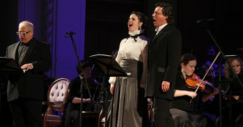 Мари - Ольга Пудова, Тони - Дмитрий Корчак. Фото - Mikhail Bratsilo