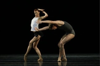Сцена из балета «Инфра». Фото - Мариинский театр