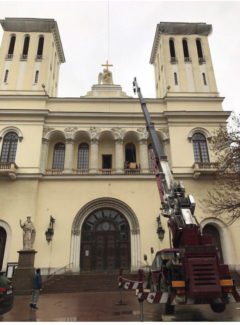 В Петрикирхе на Невском привезли орган