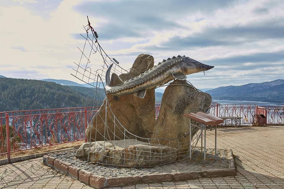Скульптура "Царь-рыба" в Красноярске