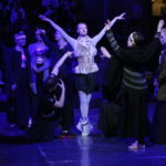 Для участия в конкурсе нужно опубликовать в комментариях к анонсирующей записи рисунок на тему «Герои «Властелина колец» в метро» Фото - Антон Гердо