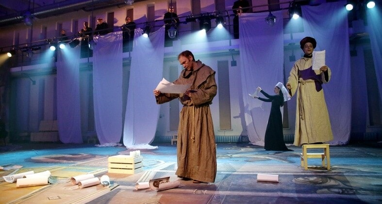 Михаил Богданов в роли Гвидо д'Ареццо. Фото - Елена Лапина / Театр им. Сац