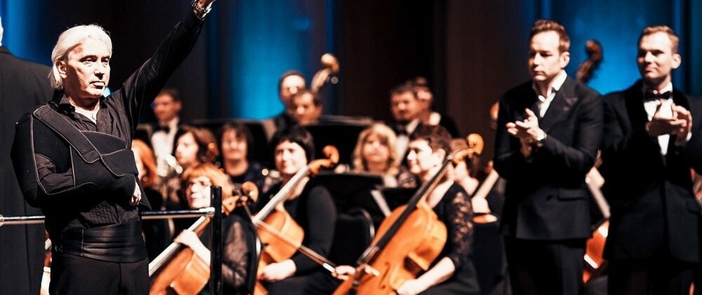 Концерт в Красноярске несколько раз переносился из-за болезни певца, но красноярцы преданно ждали и не сдавали билеты. Фото - Никита Ларионов/Пресс-служба Красноярской филармонии