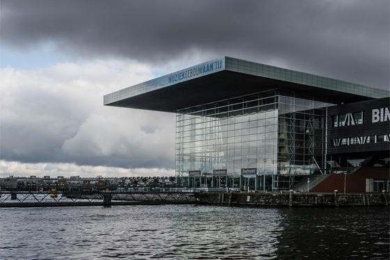 Концертный зал Muziekgebouw. Амстердам. Фото - Paul Rebel / Flickr Концертный зал Muziekgebouw. Амстердам. Фото - Paul Rebel / Flickr
