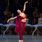 Вероника Парт в балете "Баядерка". Фото - Gene Schiavone