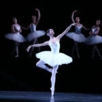 В балете «Сюита в белом» Оксана Кардаш создала строгий и безупречный рисунок. Фото - Светлана Аввакум