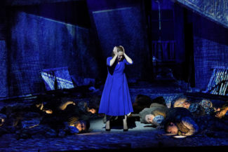 Нина Штемме сыграла героиню Шостаковича с силой и страстью. Фото - Salzburger Festspiele / Thomas Aurin