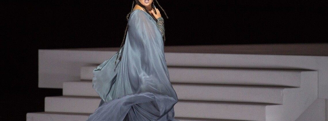 Анна Нетребко в заглавной партии стала несравненной героиней зальцбургской «Аиды». Фото - Salzburger Festspiele / Monika Rittershaus