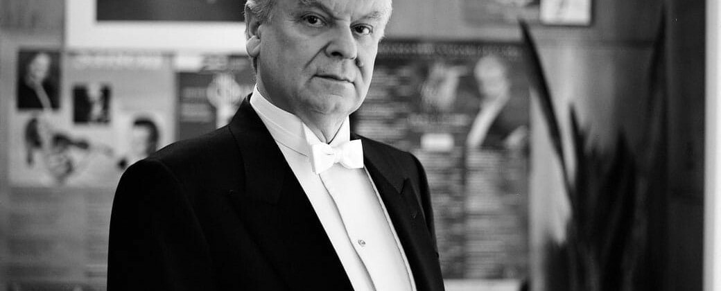 Юрий Симонов