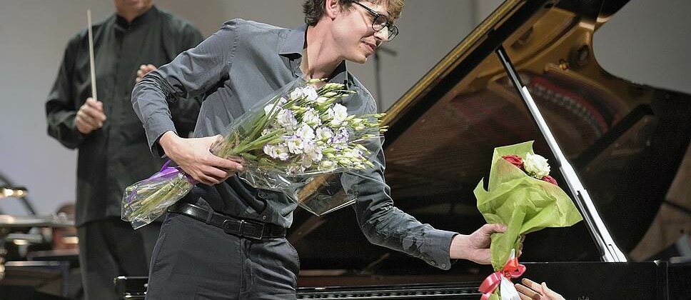 Михаил Плетнев и Люка Дебарг открыли Большой фестиваль РНО. Фото - Глеб Щелкунов