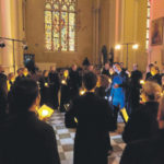 Старинная и современная музыка исполнялась при свечах. Фото - Сергей Боголепов