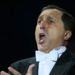 Знаменитый бас Паата Бурчуладзе выступает в лучших оперных театрах мира. Фото - РИА Новости