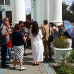 Артистов Волгоградской областной филармонии не пустили на работу. Фото - Мария Часовитина