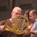 Заслуженный работник культуры России Анатолий Мохонько передал филармонии в дар валторну