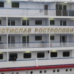 На корабле "Мстислав Ростропович" музыканты отправились в тур по Волге