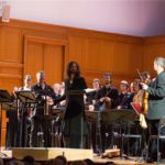 Дирижер Филипп Чижевский и его оркестр Questa Musica (вместе с хором) исполнили "Королеву фей" Перселла. Фото - Александра Муравьева