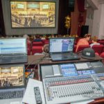 Виртуальный зал соединил Магнитку со знаковыми сценическими площадками страны. Фото - Дмитрий Рухмалев