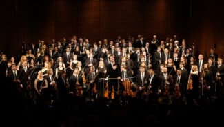 Оркестр MusicAeterna и Теодор Курентзис исполнили Седьмую симфонию Шостаковича Оркестр MusicAeterna и Теодор Курентзис исполнили Седьмую симфонию Шостаковича